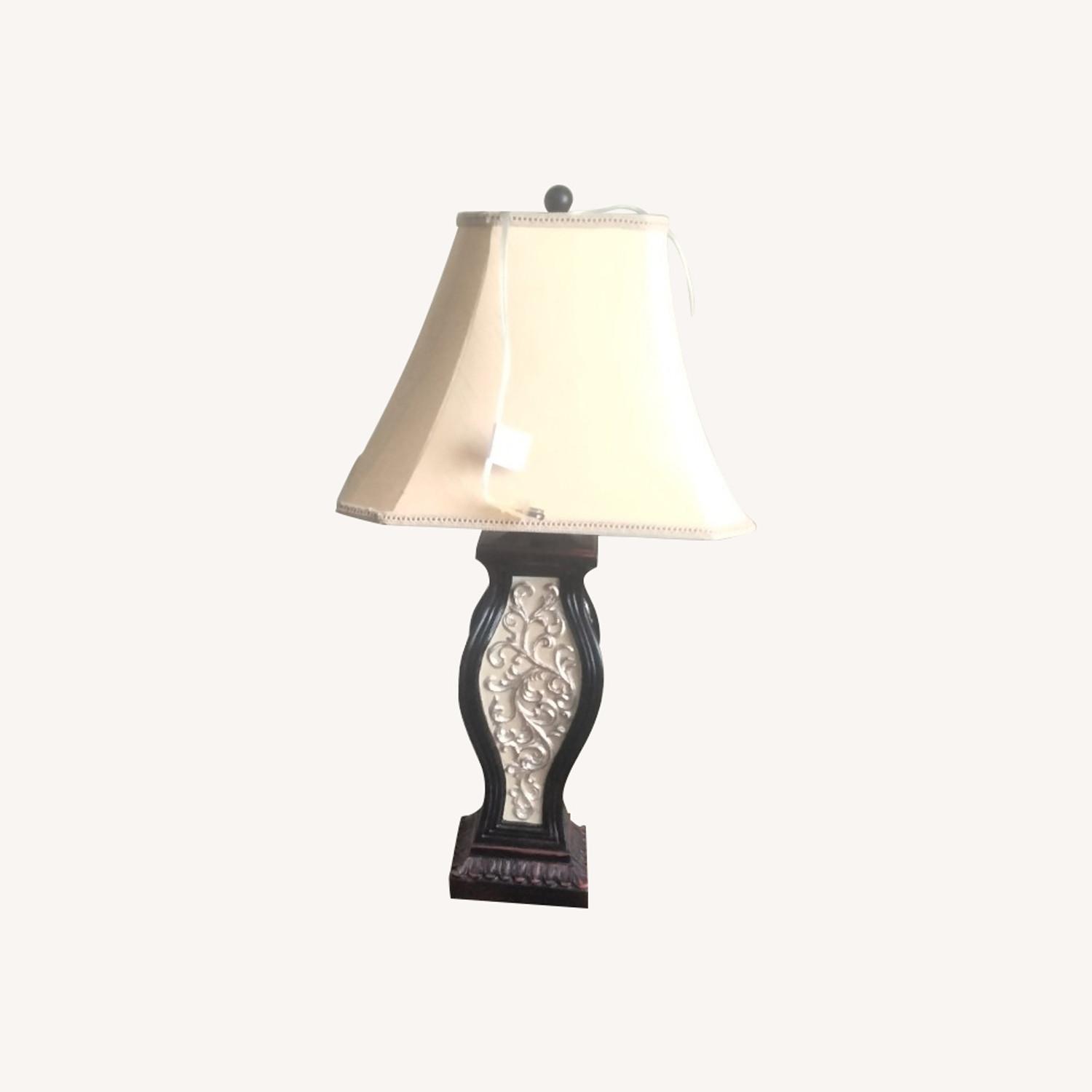 2 Lamps - image-0