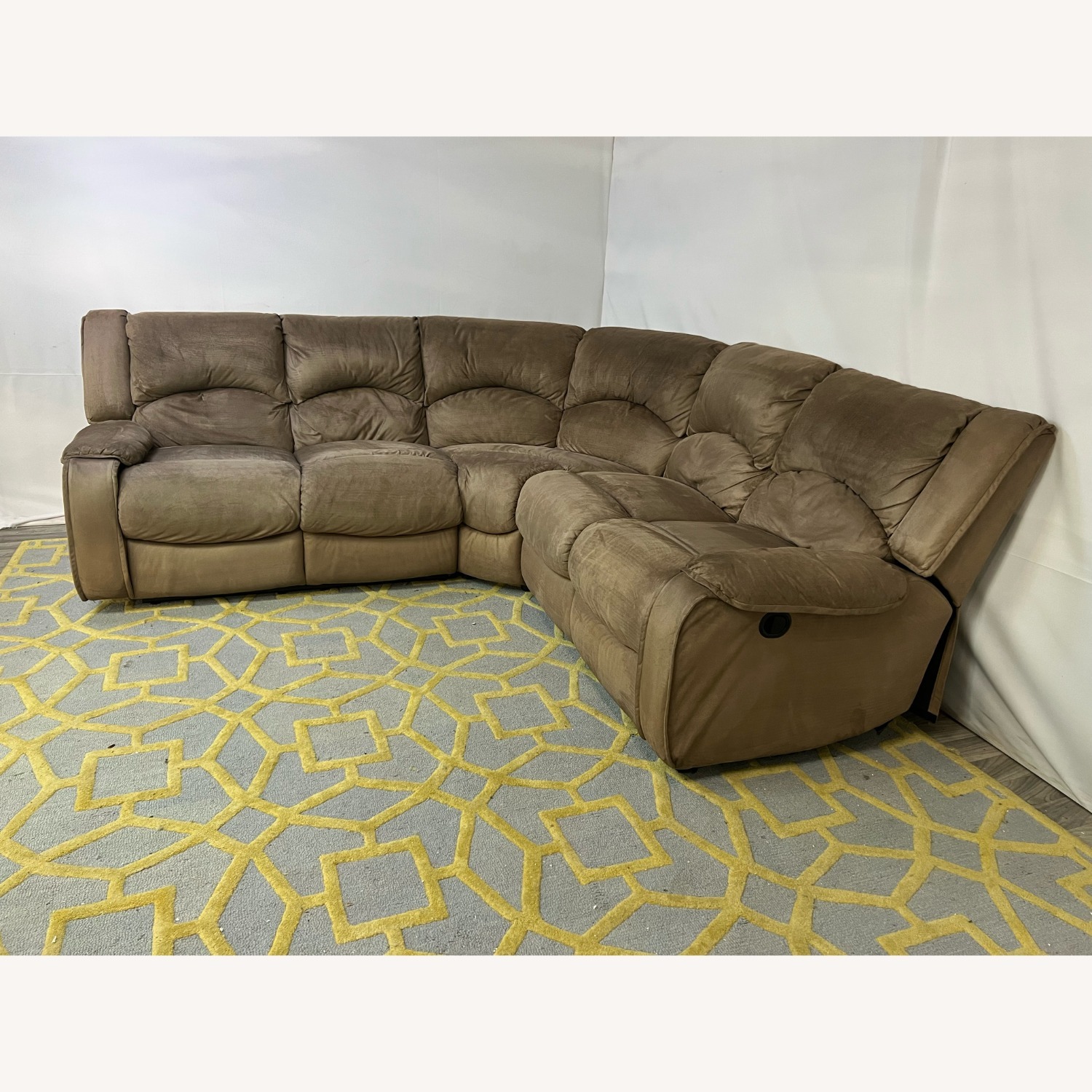 Benlocke Reclining Sectional Couch - image-5