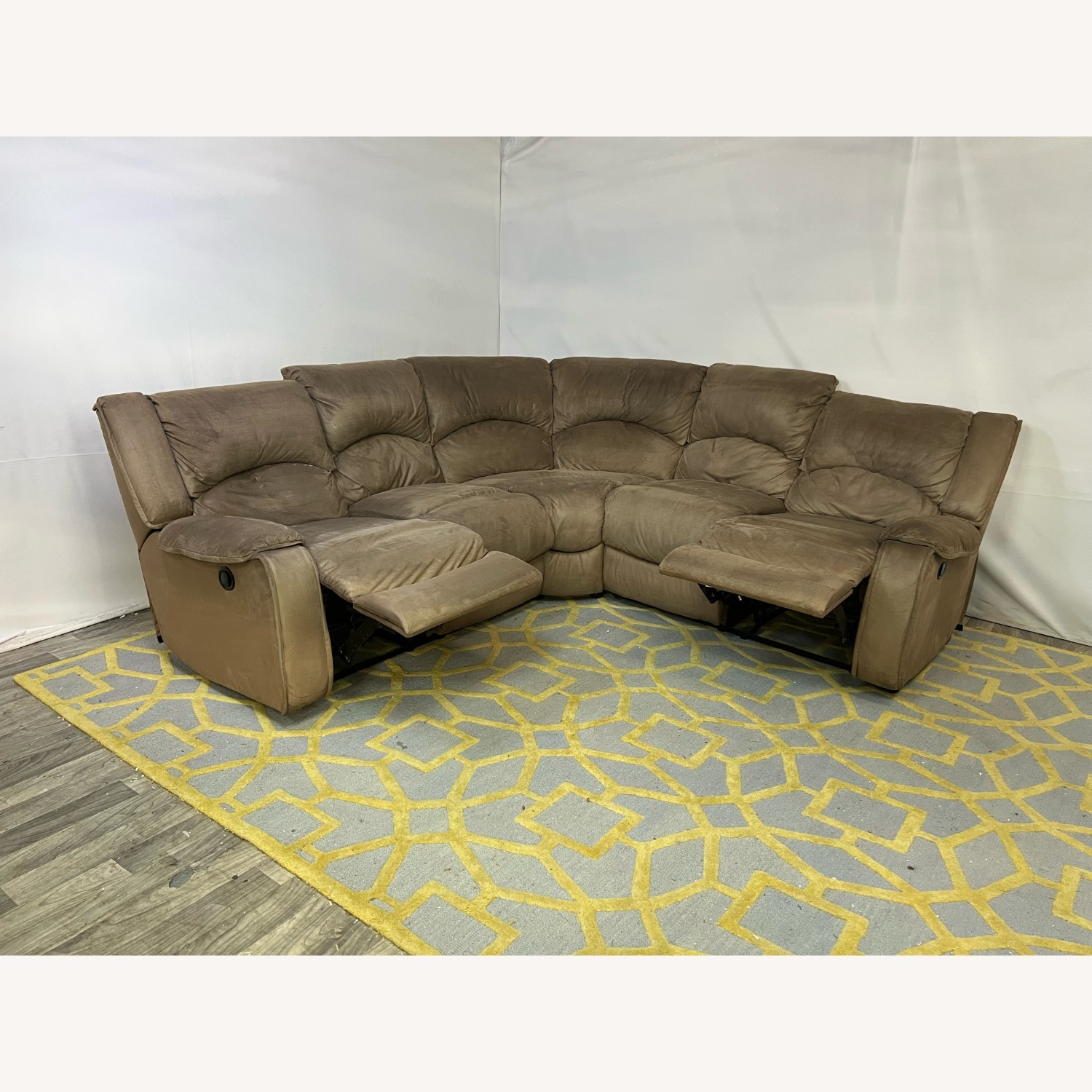 Benlocke Reclining Sectional Couch - image-3