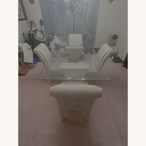 Used White Dining Room Sets for sale on AptDeco