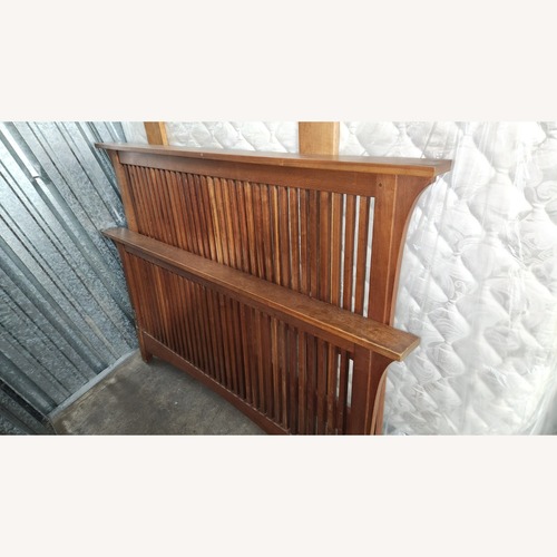 Used Stickley Spindle Full Size Bed for sale on AptDeco