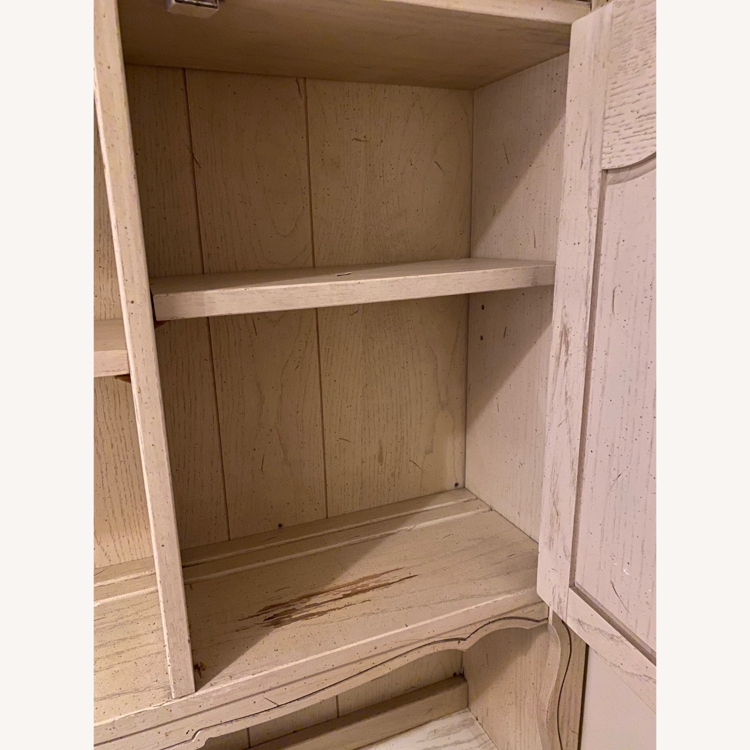 Charming Vintage Desk With Hutch - image-4