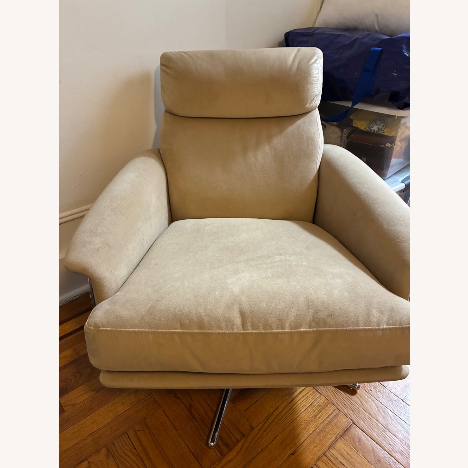 Kristoff Swivel Chair  - image-1