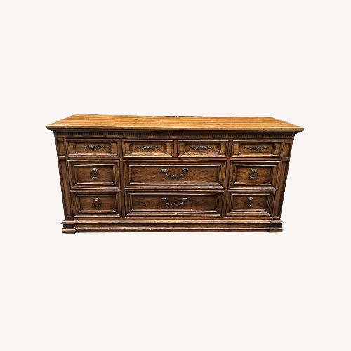 Used Vintage 9 Drawer Dresser Huntley by Thomasville for sale on AptDeco