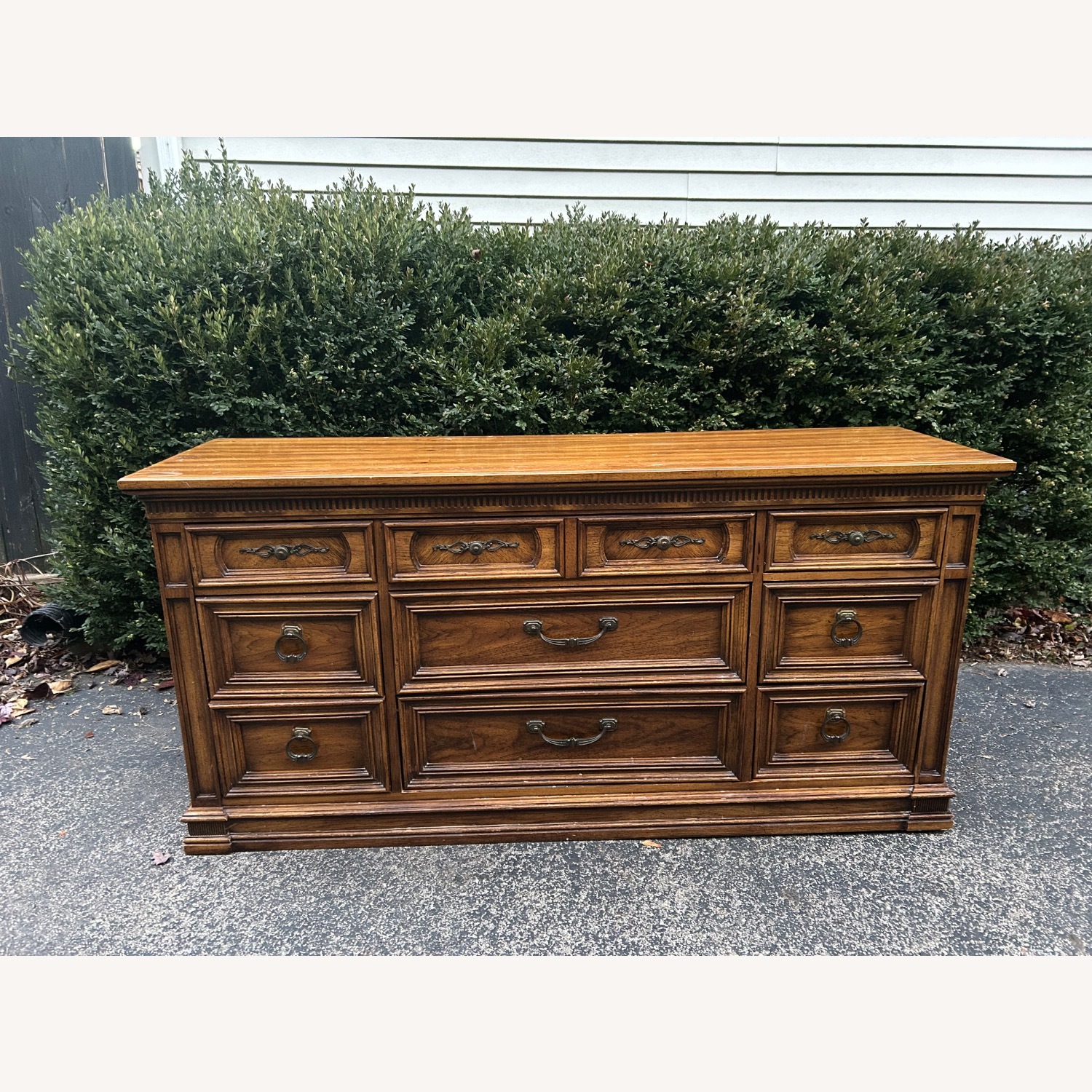 Vintage 9 Drawer Dresser Huntley by Thomasville - image-2