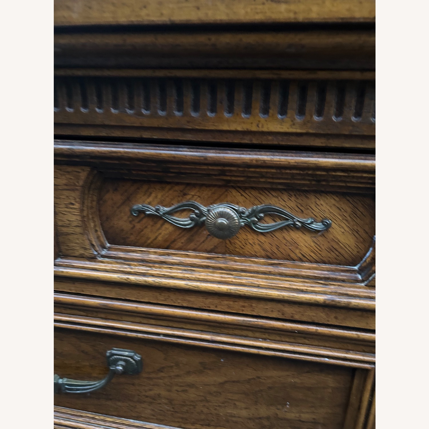 Vintage 9 Drawer Dresser Huntley by Thomasville - image-4