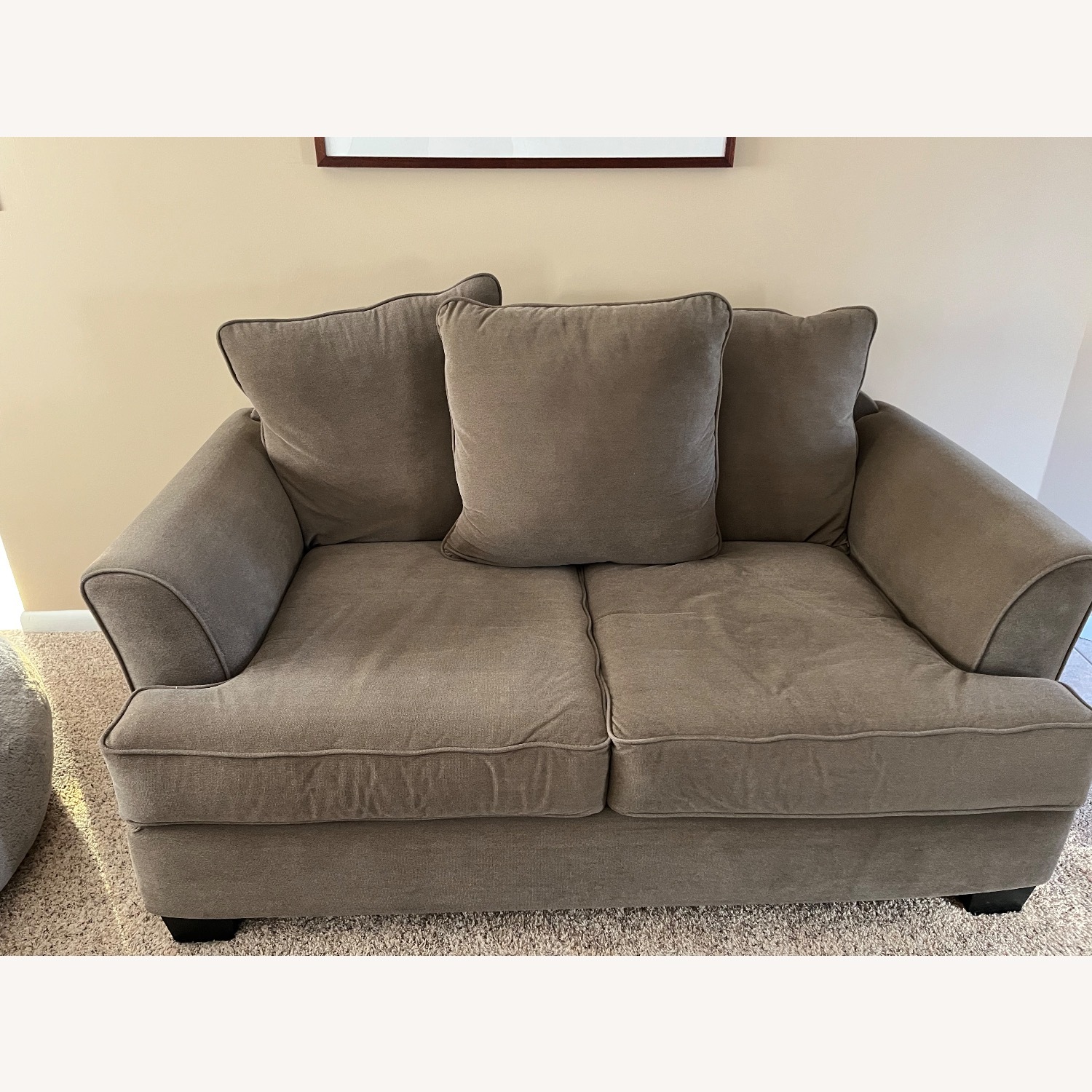 Raymour & Flanigan Loveseat - image-4