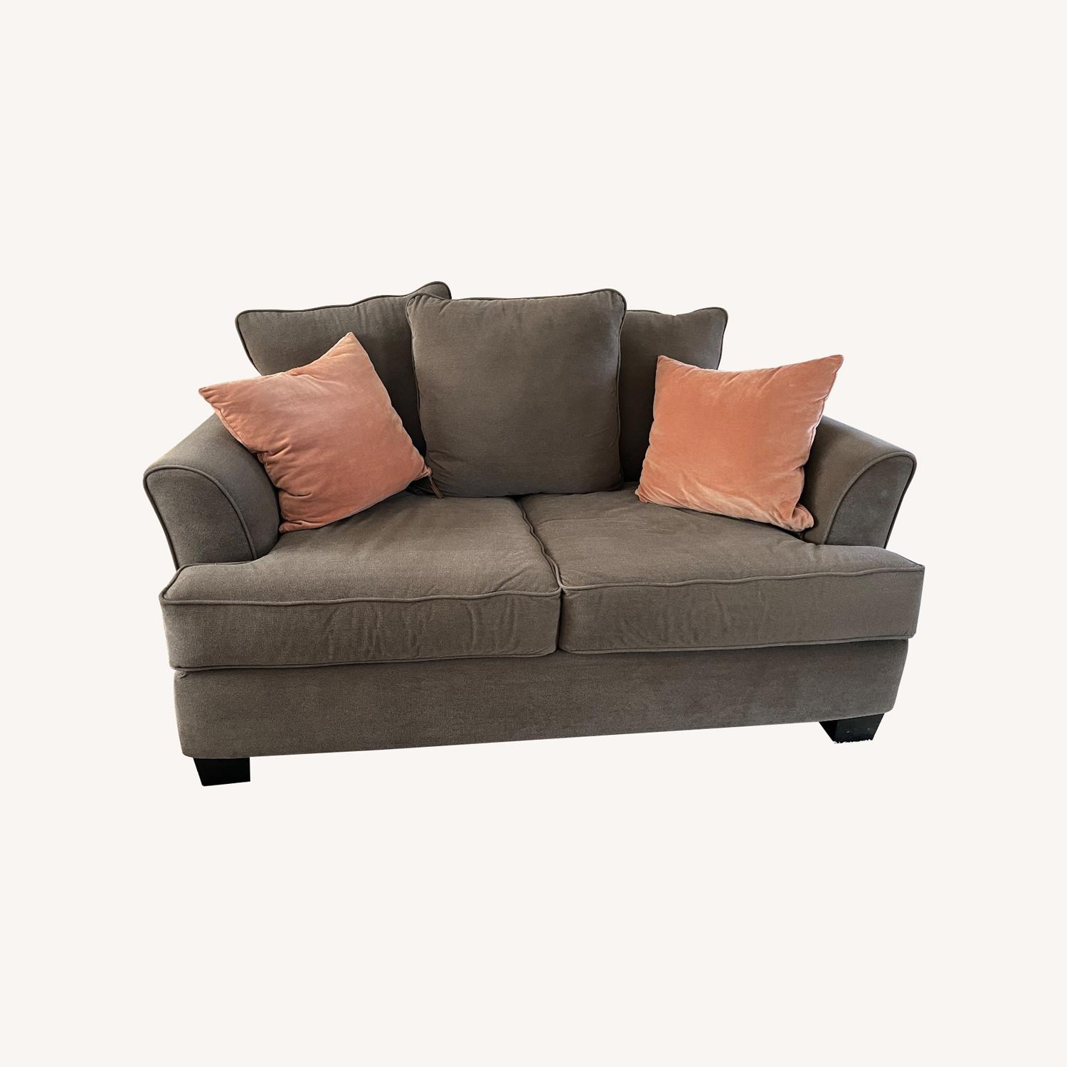 Raymour & Flanigan Loveseat - image-0