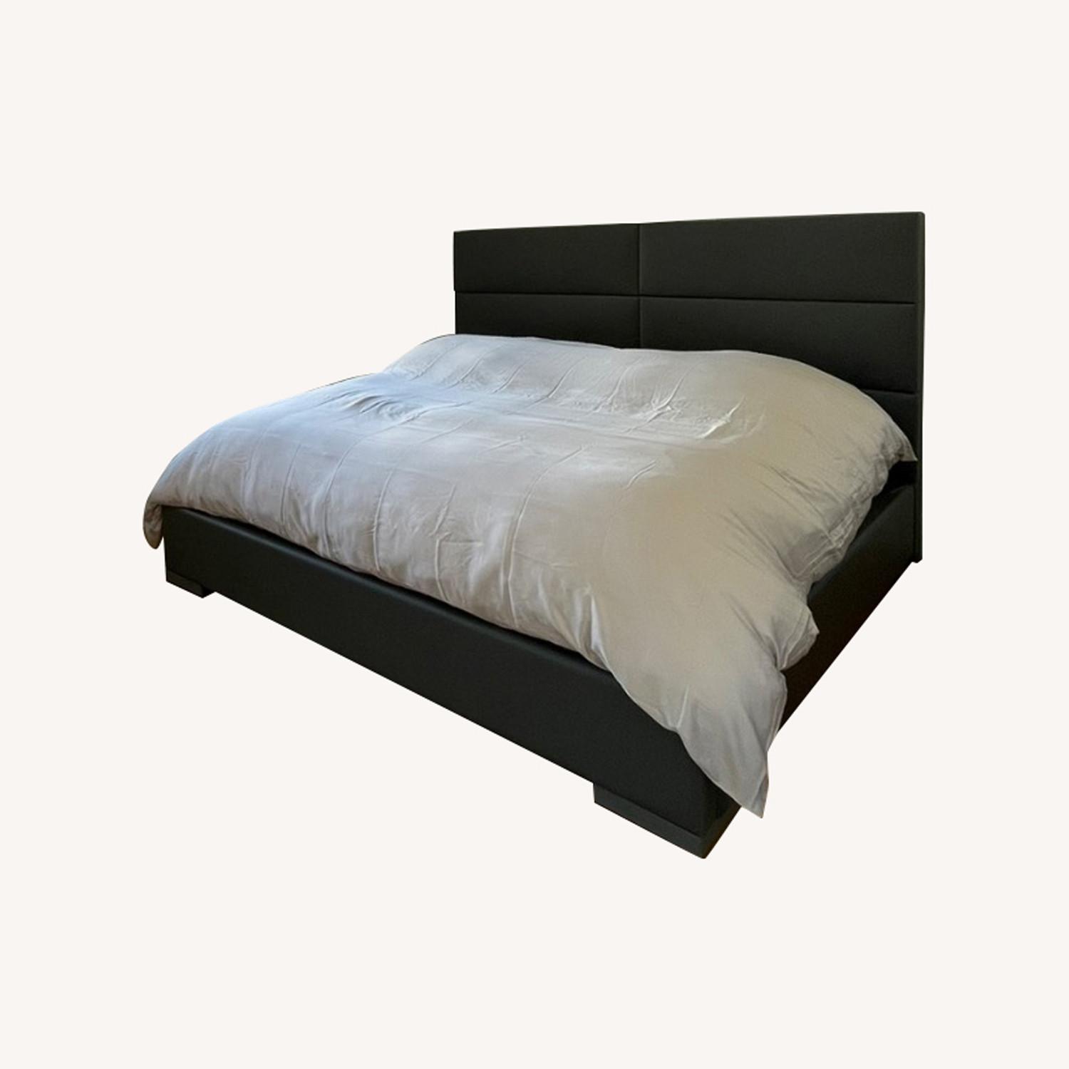 Modani Cama Dark Gray Faux Leather King Bed - image-0
