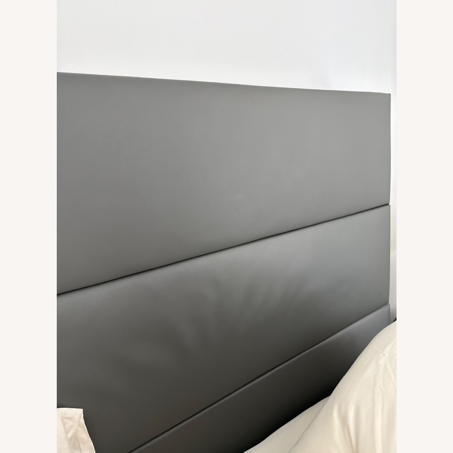 Modani Cama Dark Gray Faux Leather King Bed - image-4