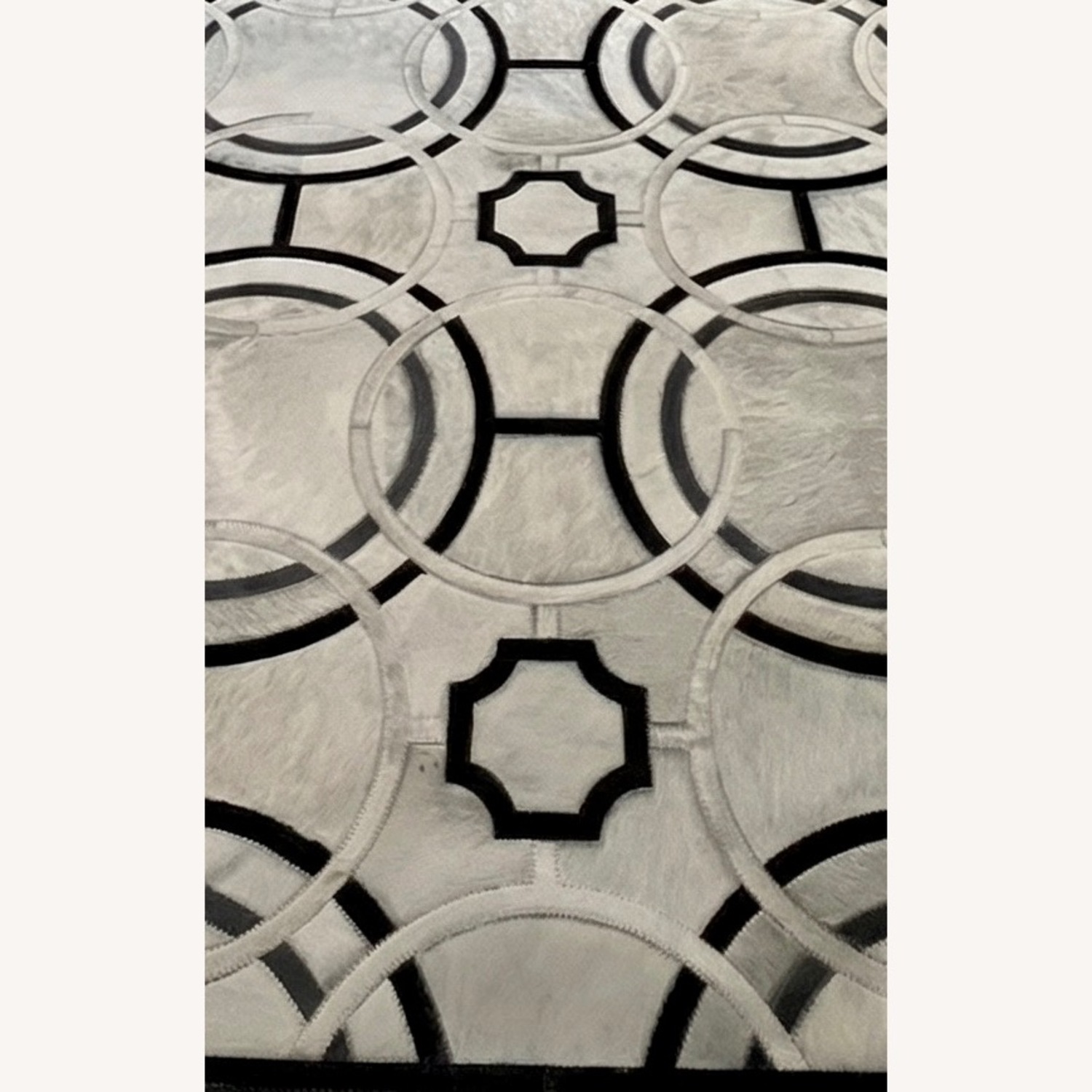 Kyle Bunting Rug Revolution Pattern - image-5