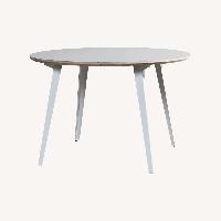 Floyd Round Dining Table in Blush Pink