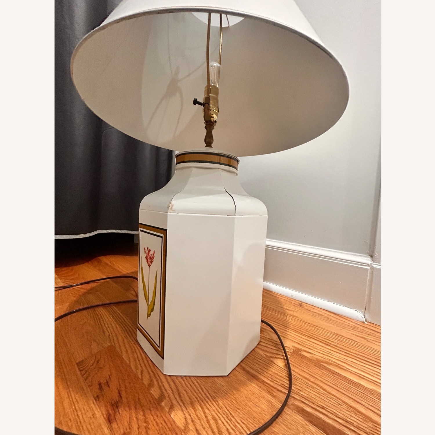 Vintage Hand Painted White Metal Table Lamp - image-3