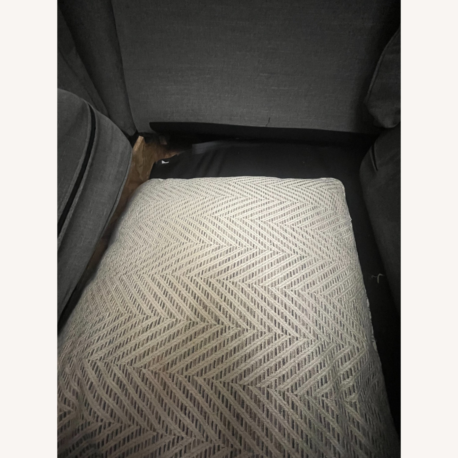 Ashley Castano Right Arm Facing Sofa & Corner Chaise - image-4