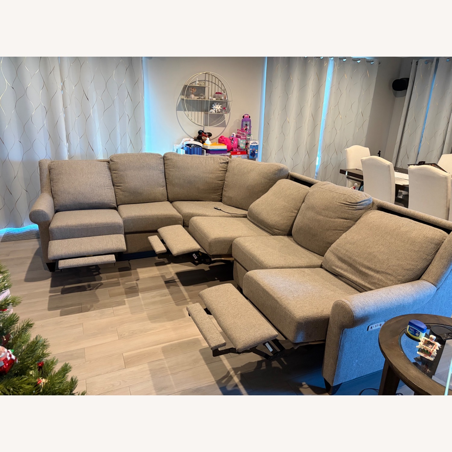 Bassett Magnificent Motion 4 Piece Sectional - image-2