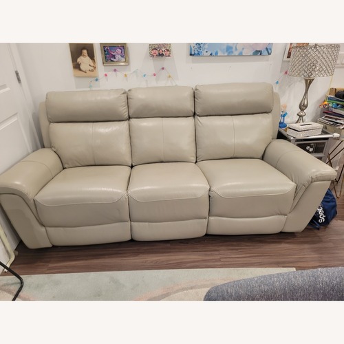 Used Raymour & Flanigan Light Gray Leather 3+ Seater Sofa for sale on AptDeco