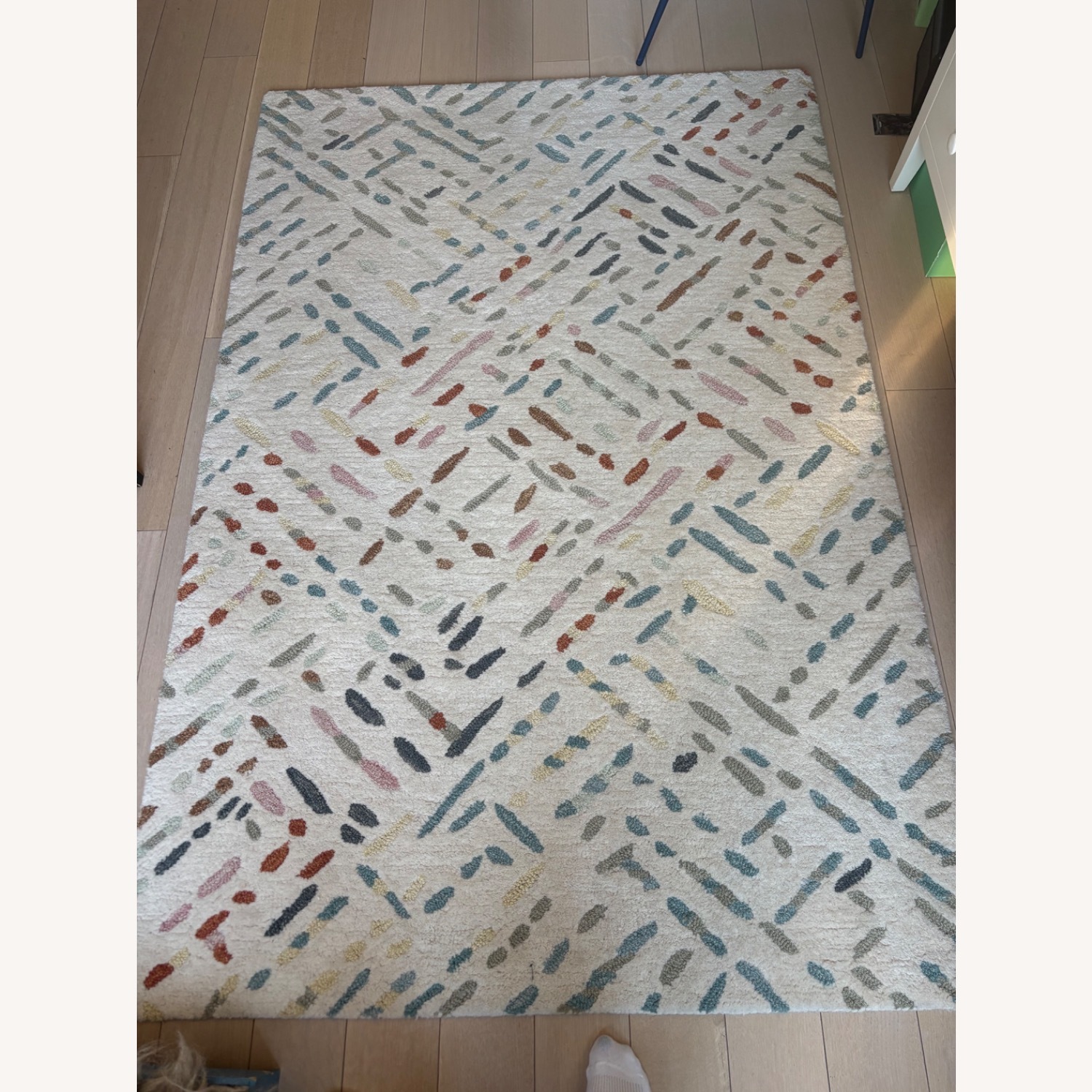 Mistana Wool Small Rug 4' x 6' - image-11