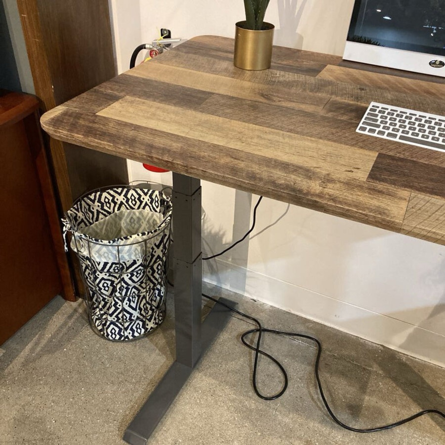 VariDesk Ergo Electric Standing Desk - image-3