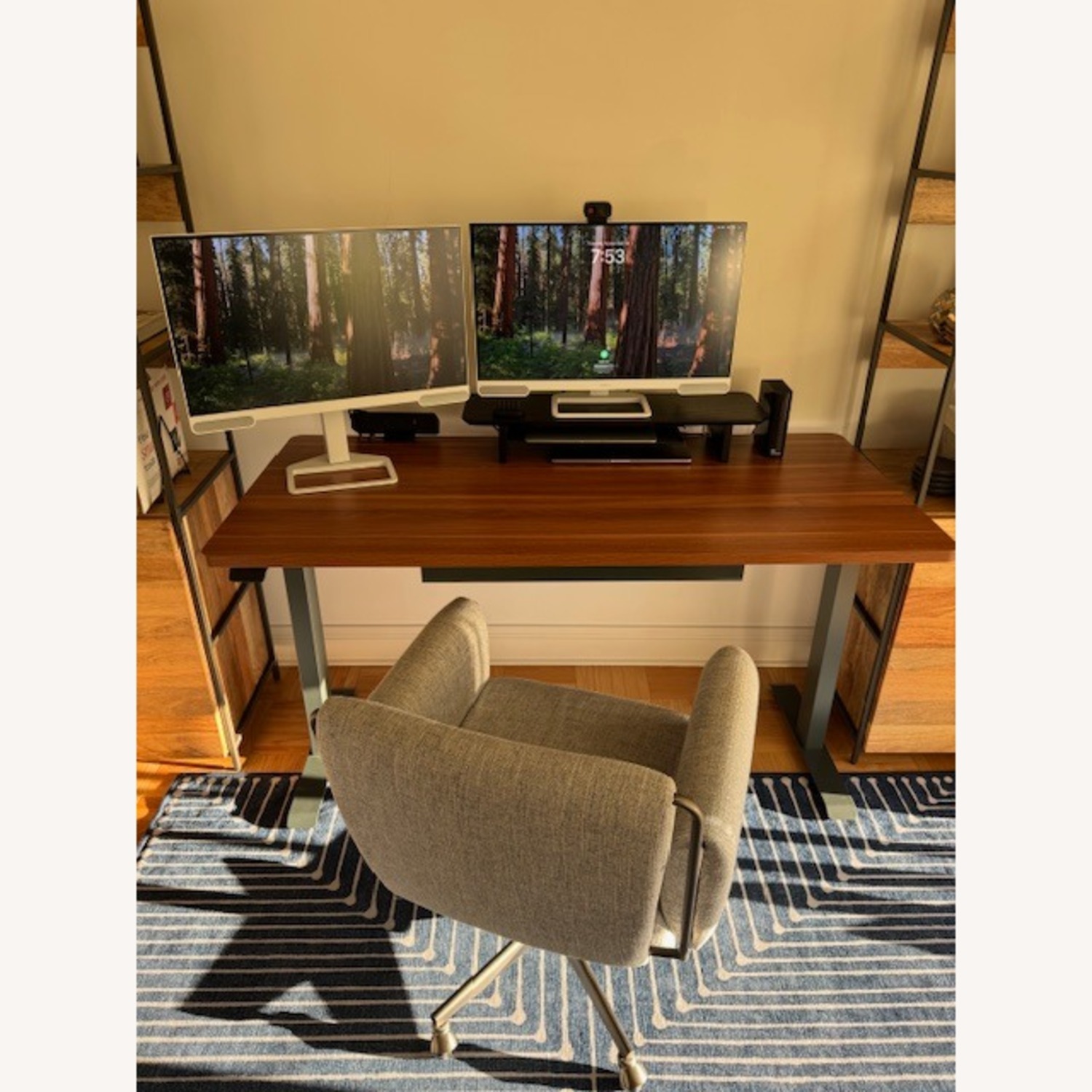 Adjustable Branch Standing Desk - image-2