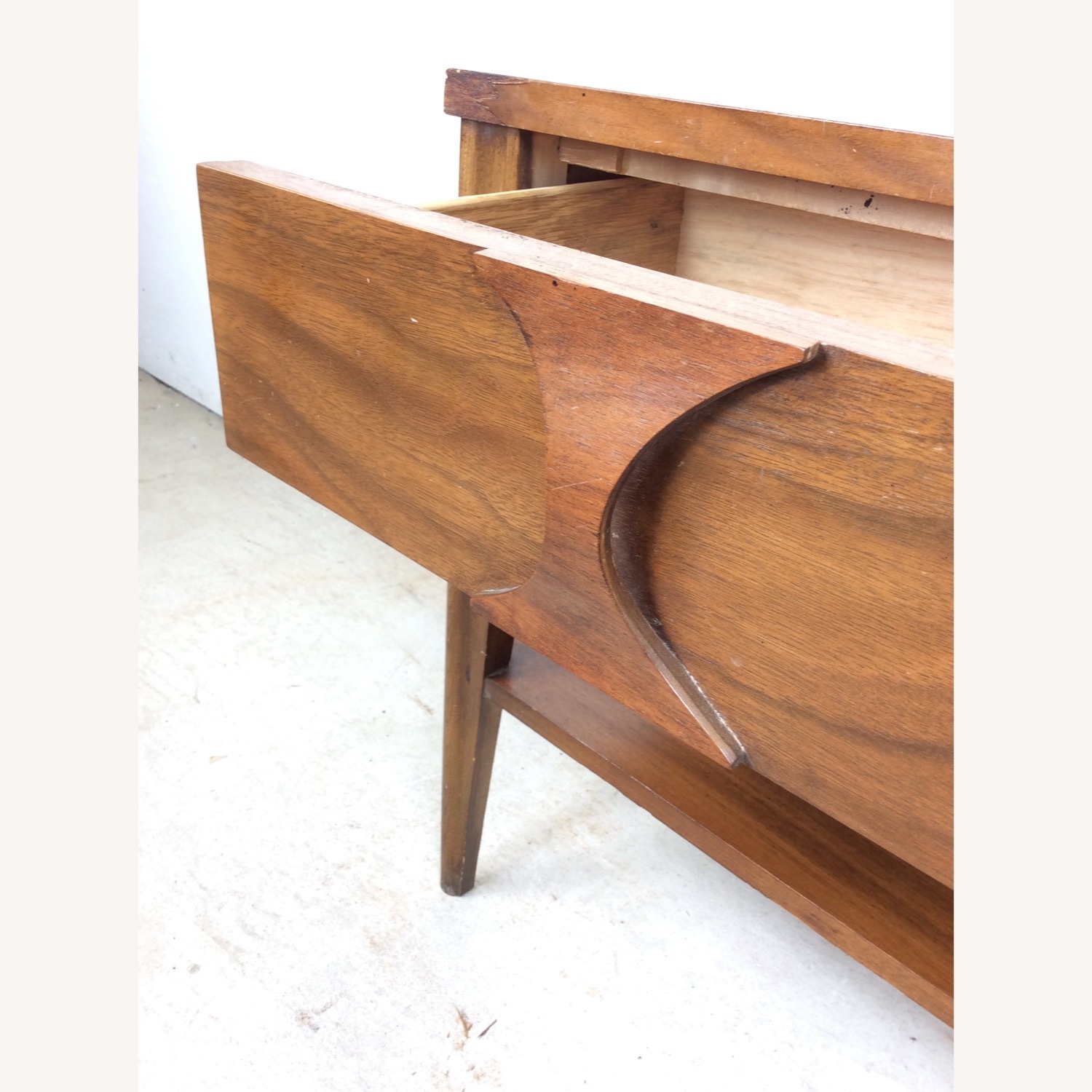 Mid Century Kent-Coffey Perspecta End Table  - image-9