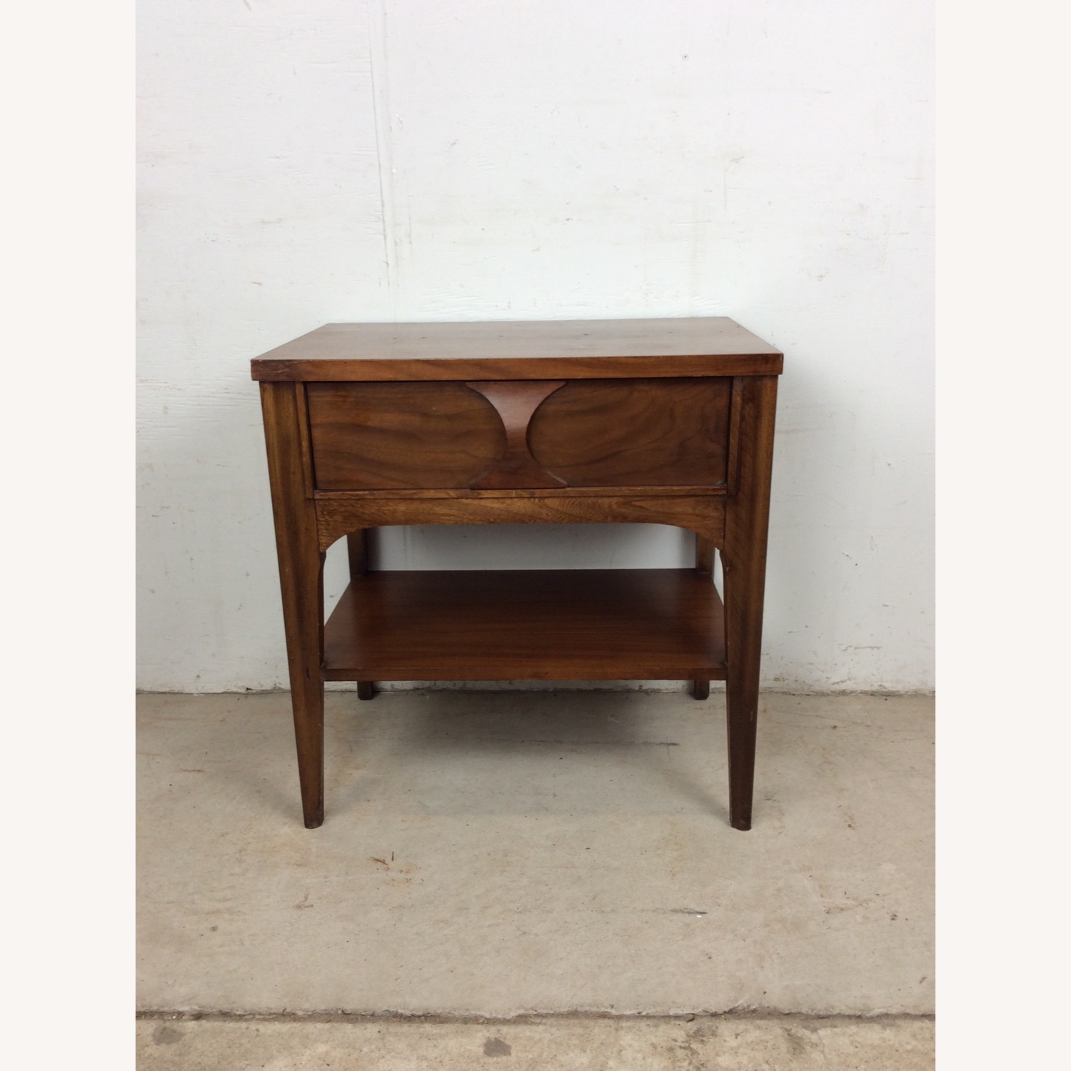 Mid Century Kent-Coffey Perspecta End Table  - image-7