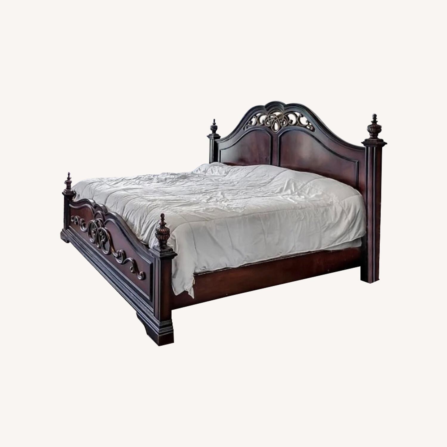  Raymour & Flanagan King Bed - image-0