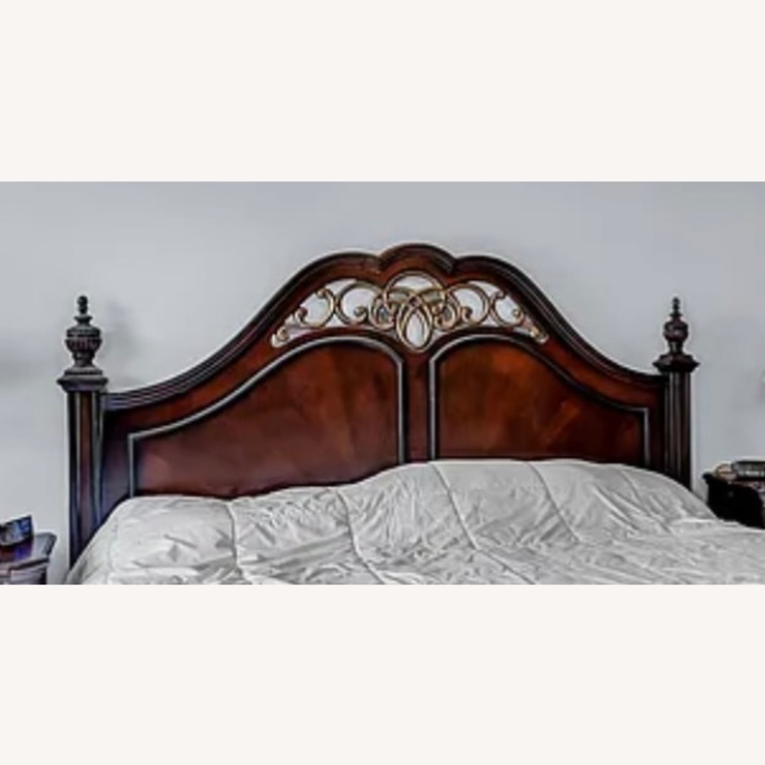  Raymour & Flanagan King Bed - image-2