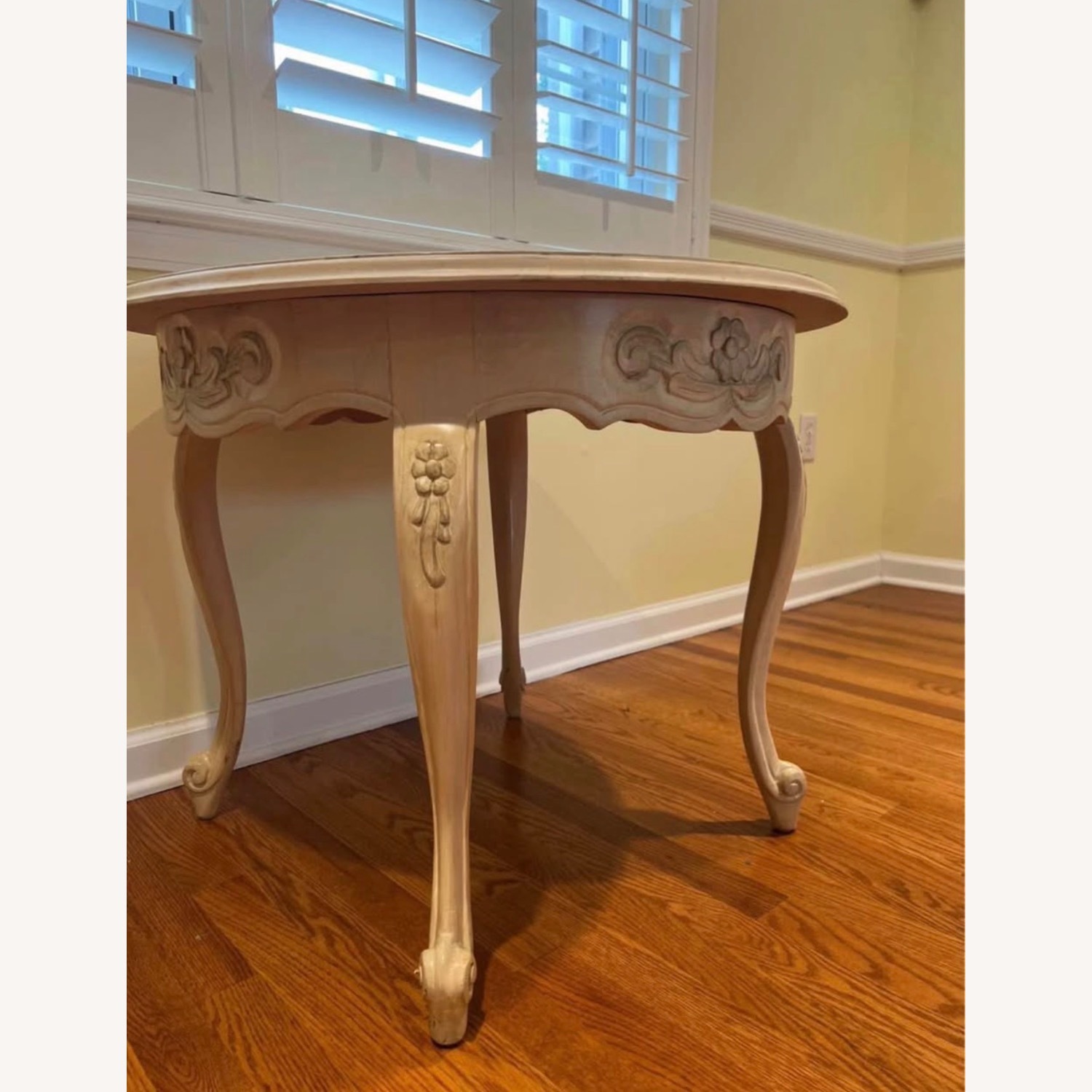 French-Style Round Side Table - image-5