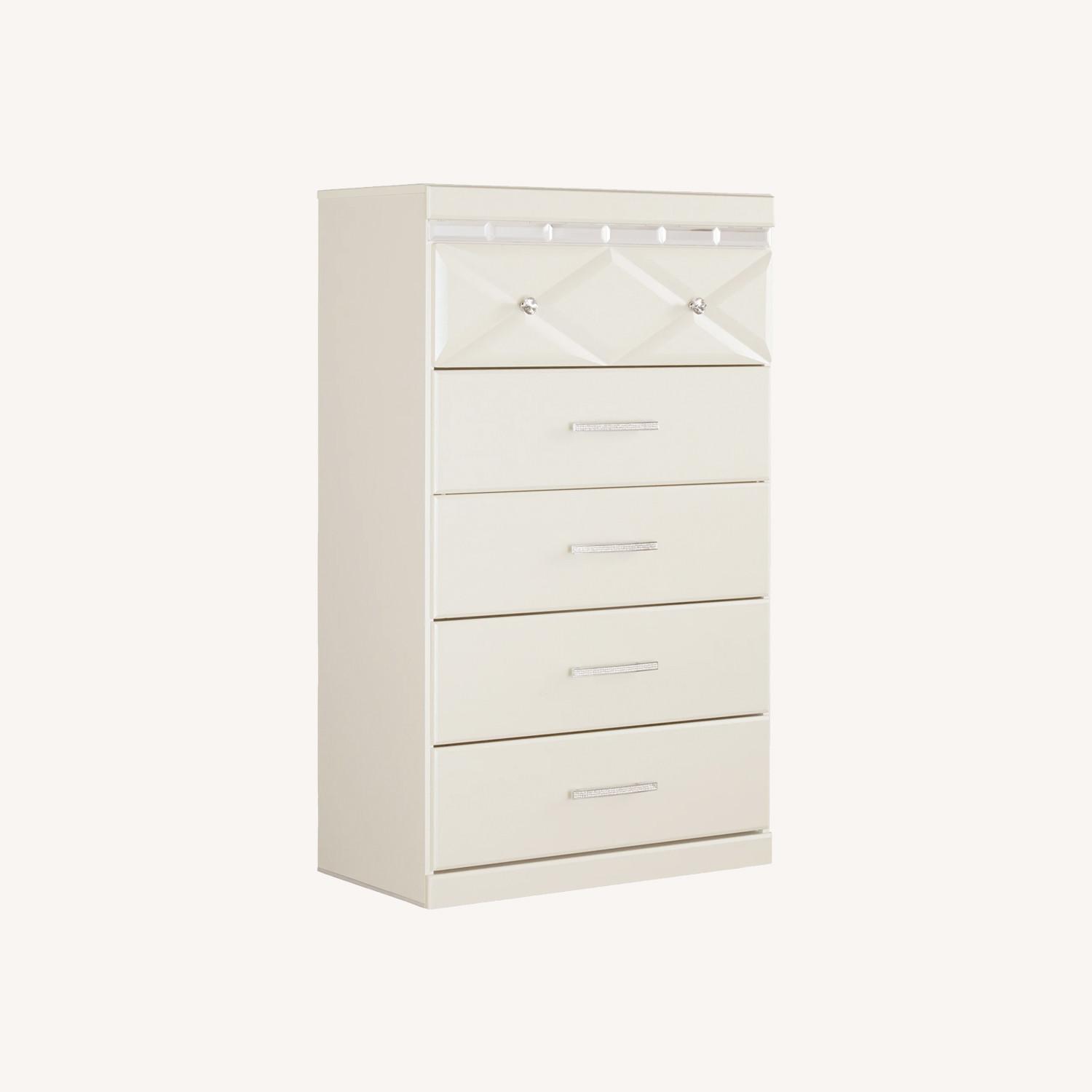 Ashley Furniture Dreamur 5 Draw Chest - image-0