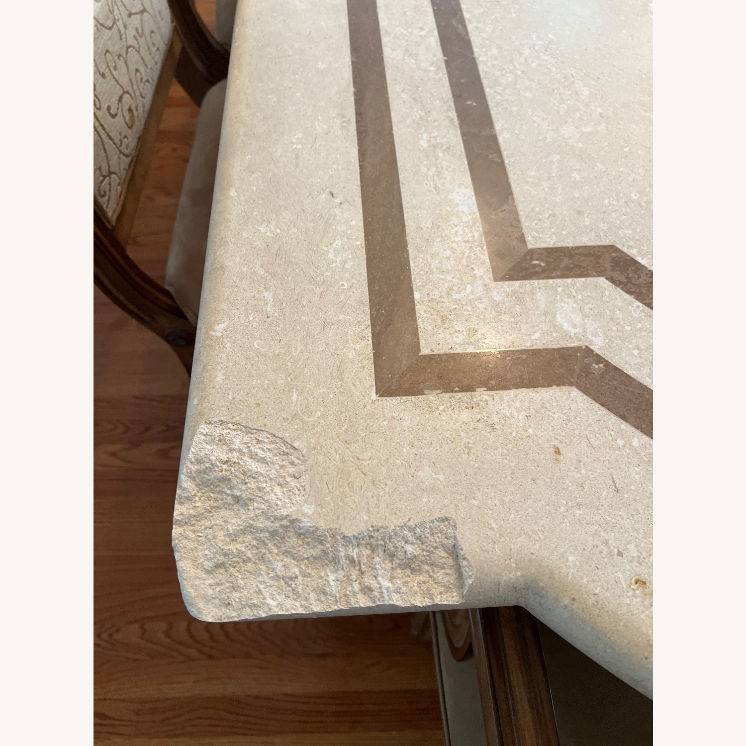 Chipped Stone Kreiss Dining Set - image-7