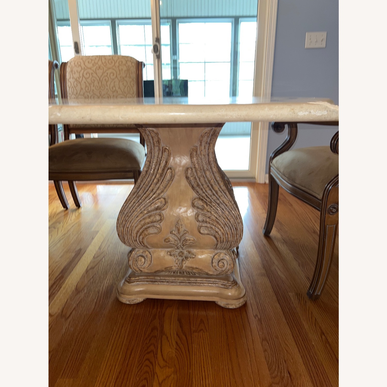 Chipped Stone Kreiss Dining Set - image-14