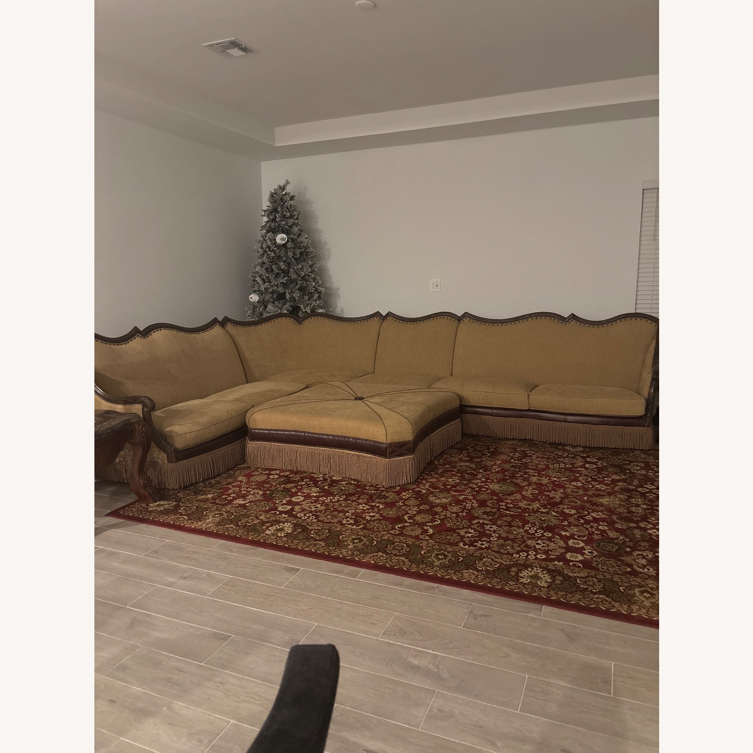 Micheal Amini 3+ Piece Sectional - image-3