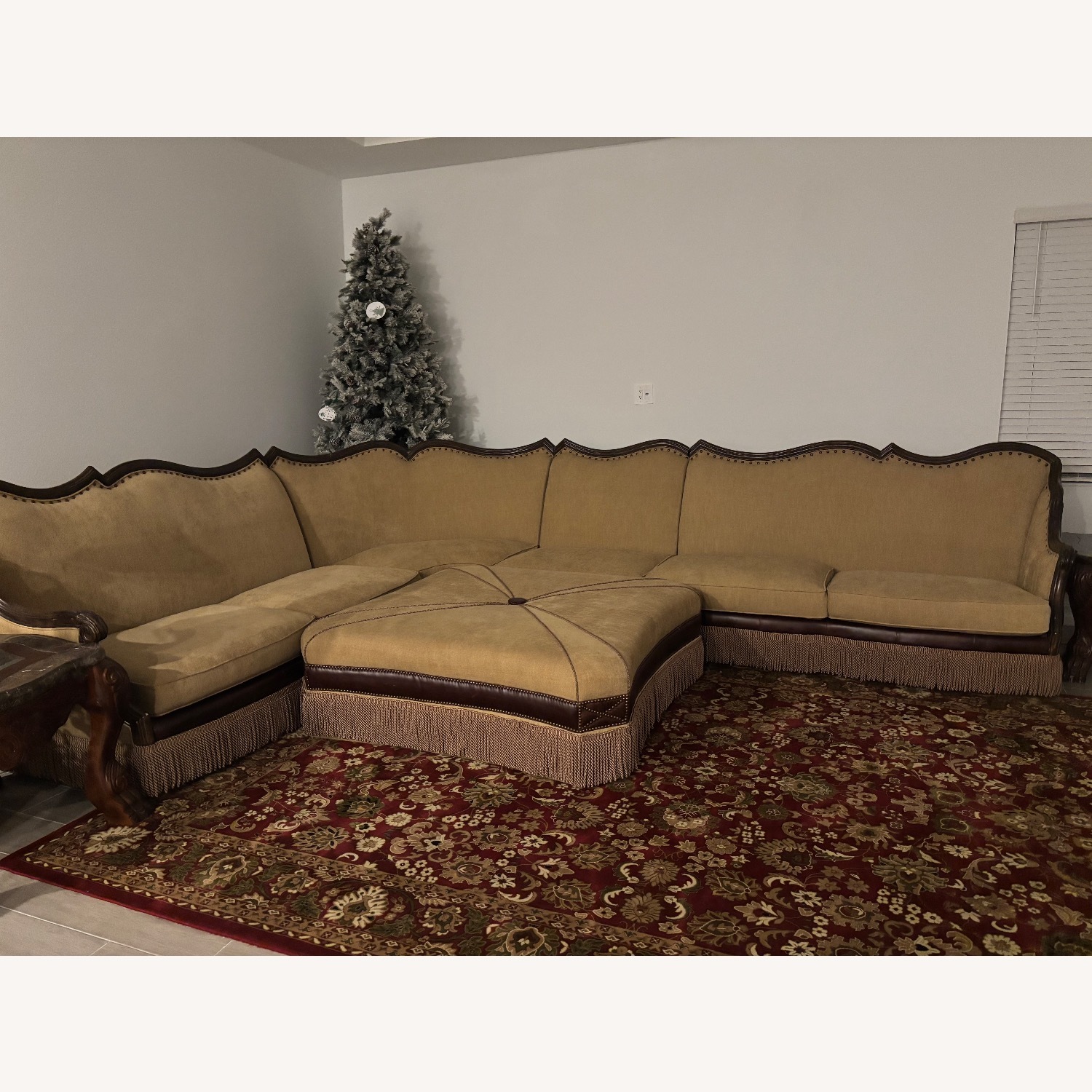 Micheal Amini 3+ Piece Sectional - image-1