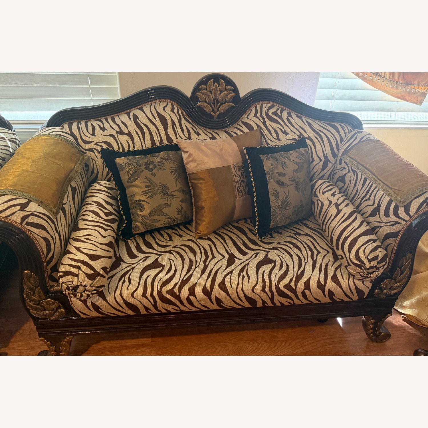 Victorian Style Loveseat - image-3