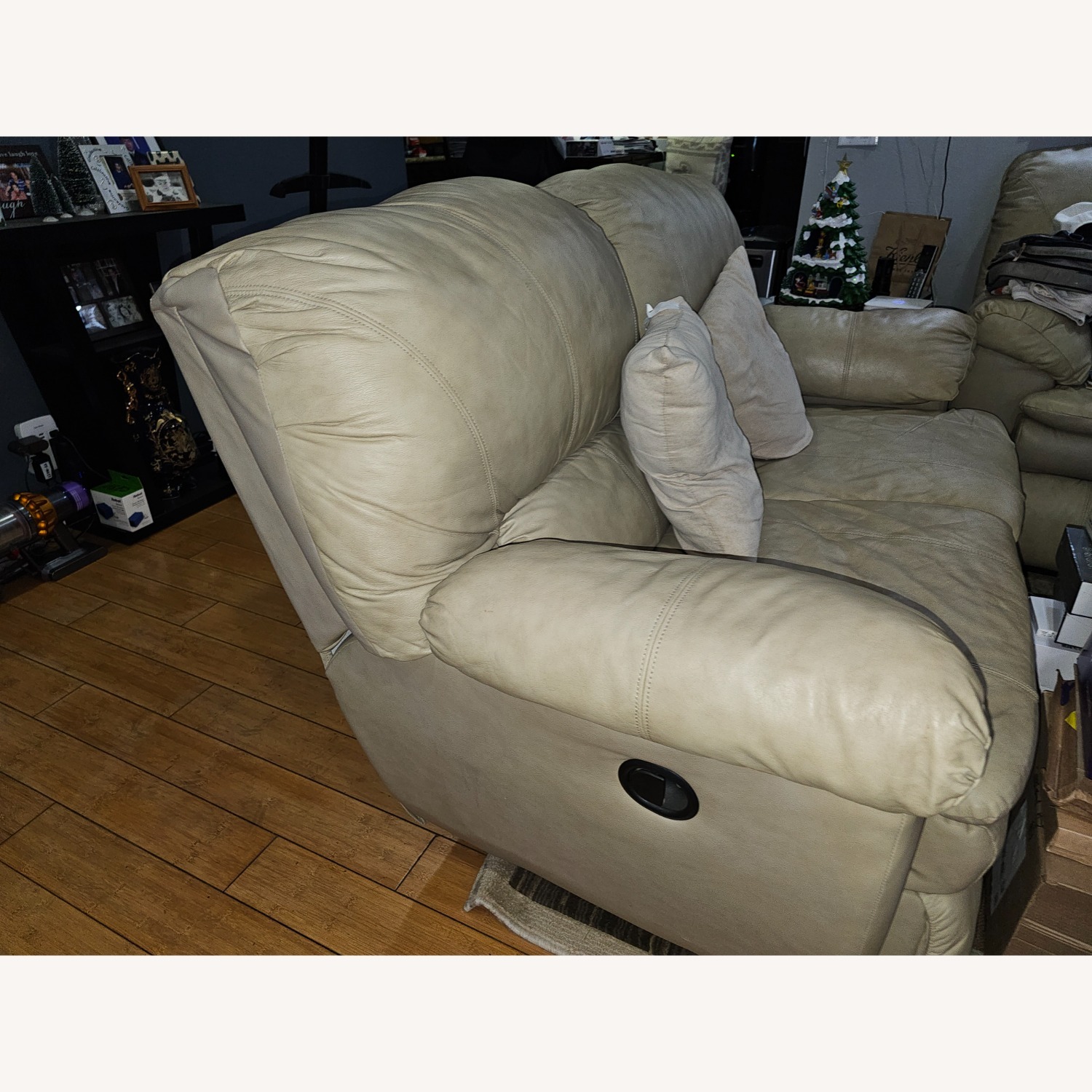 Cleveland Chairs Natural Leather Loveseat - image-3