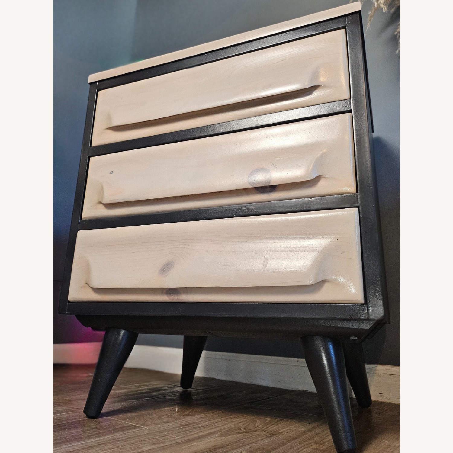 Pair of Vintage Franklin Shockey Nightstands - image-4