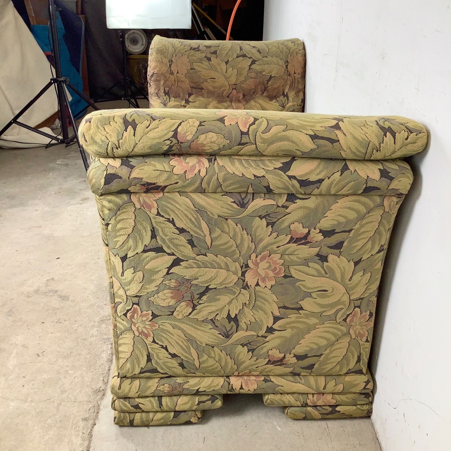 Vintage Botanical Rolled-Arm Bench - image-4