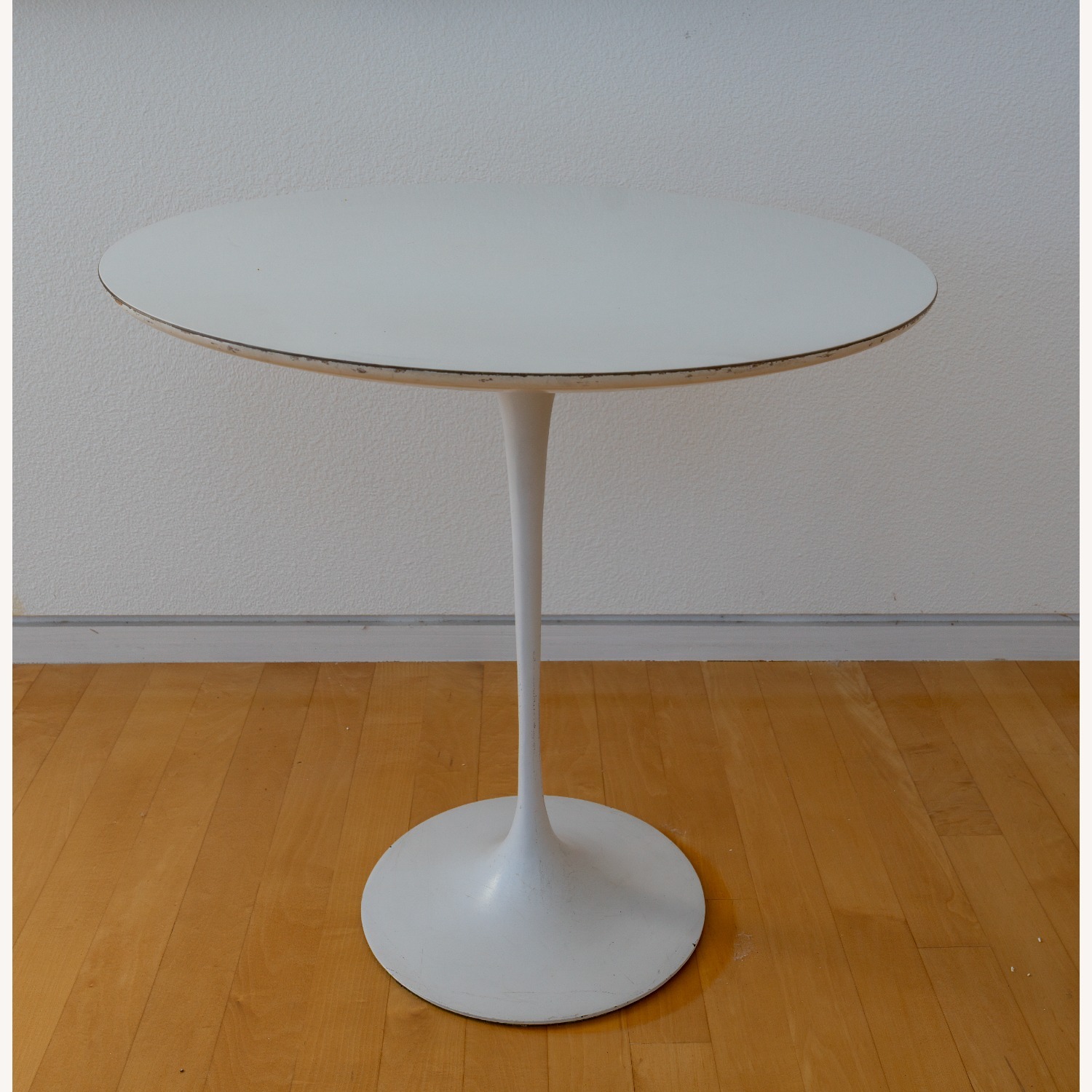 Knoll Saarinen Side Table - image-2