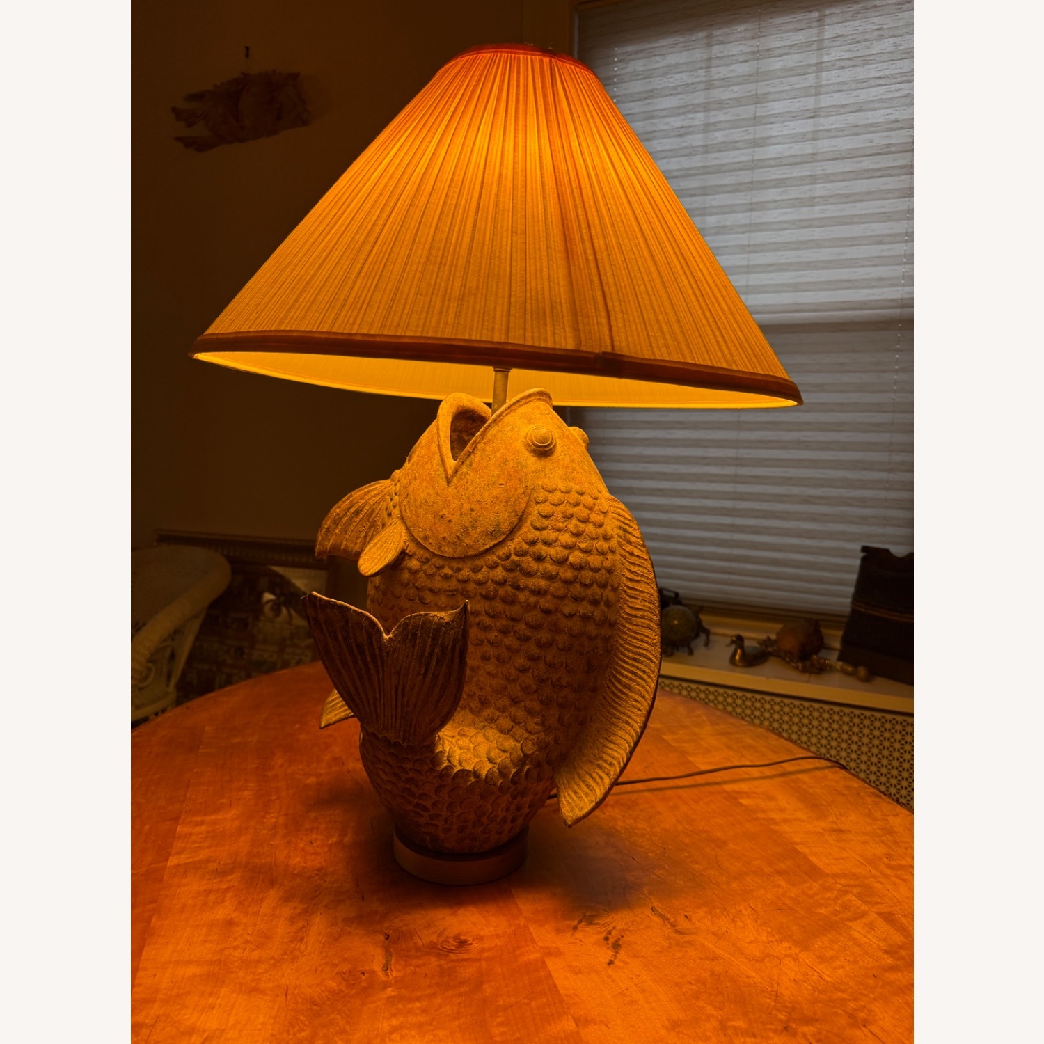 Vintage/Antique Koi Fish bronze metal Table Lamp - image-3