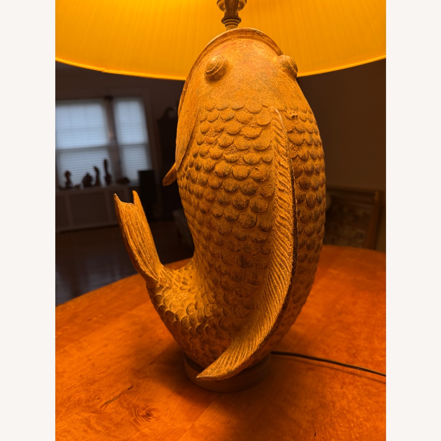 Vintage/Antique Koi Fish bronze metal Table Lamp - image-5