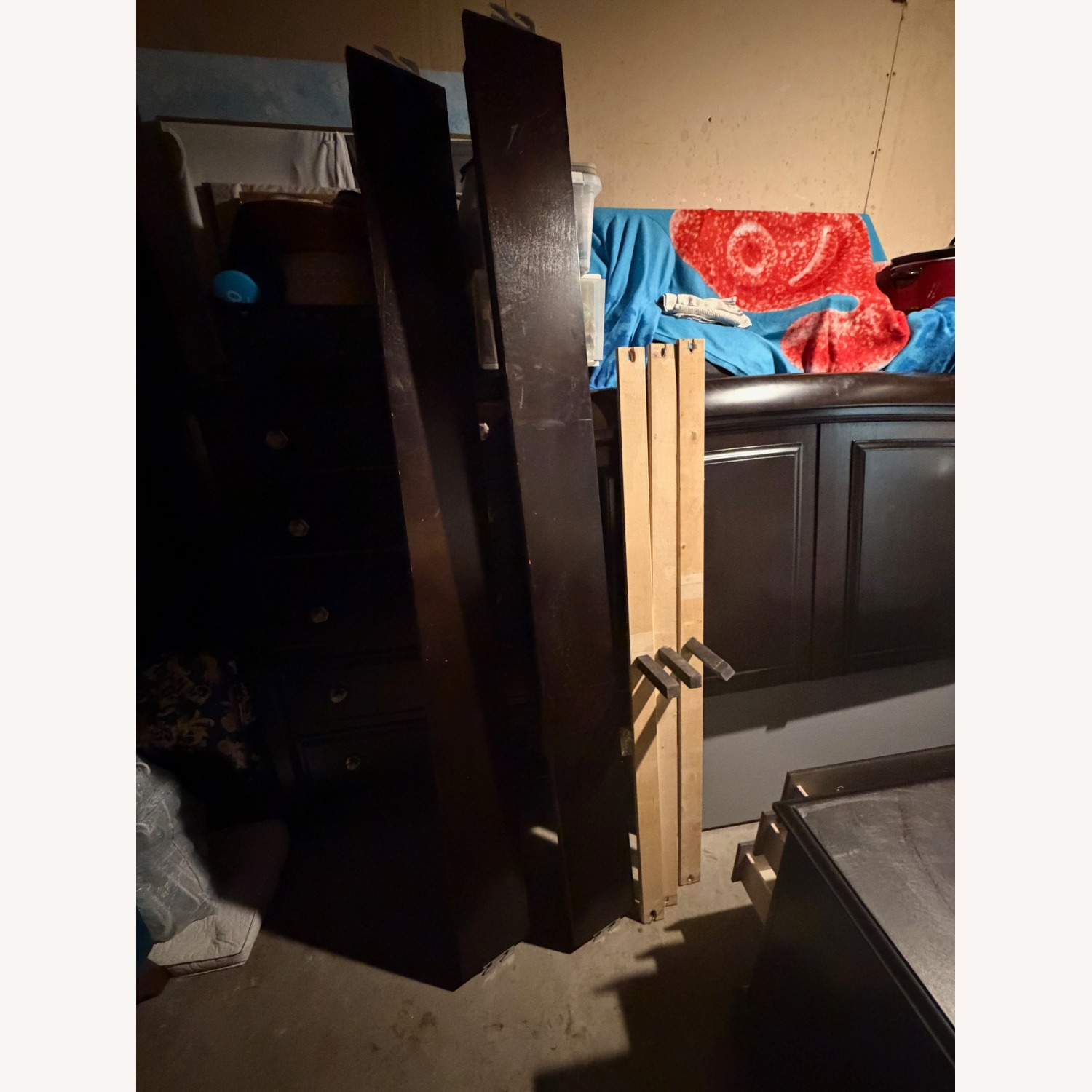 Ashley Furniture Ridgley Queen Bed - image-4