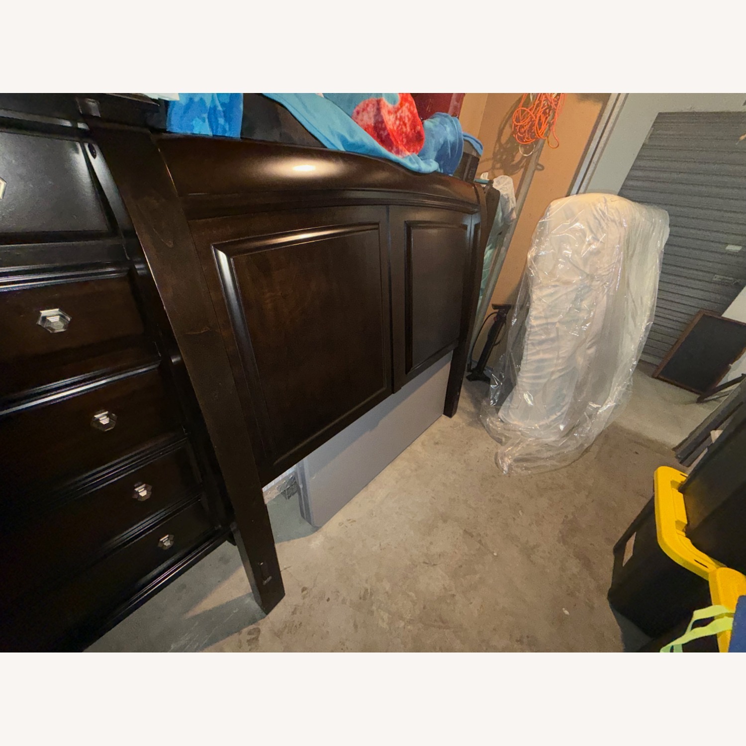 Ashley Furniture Ridgley Queen Bed - image-2