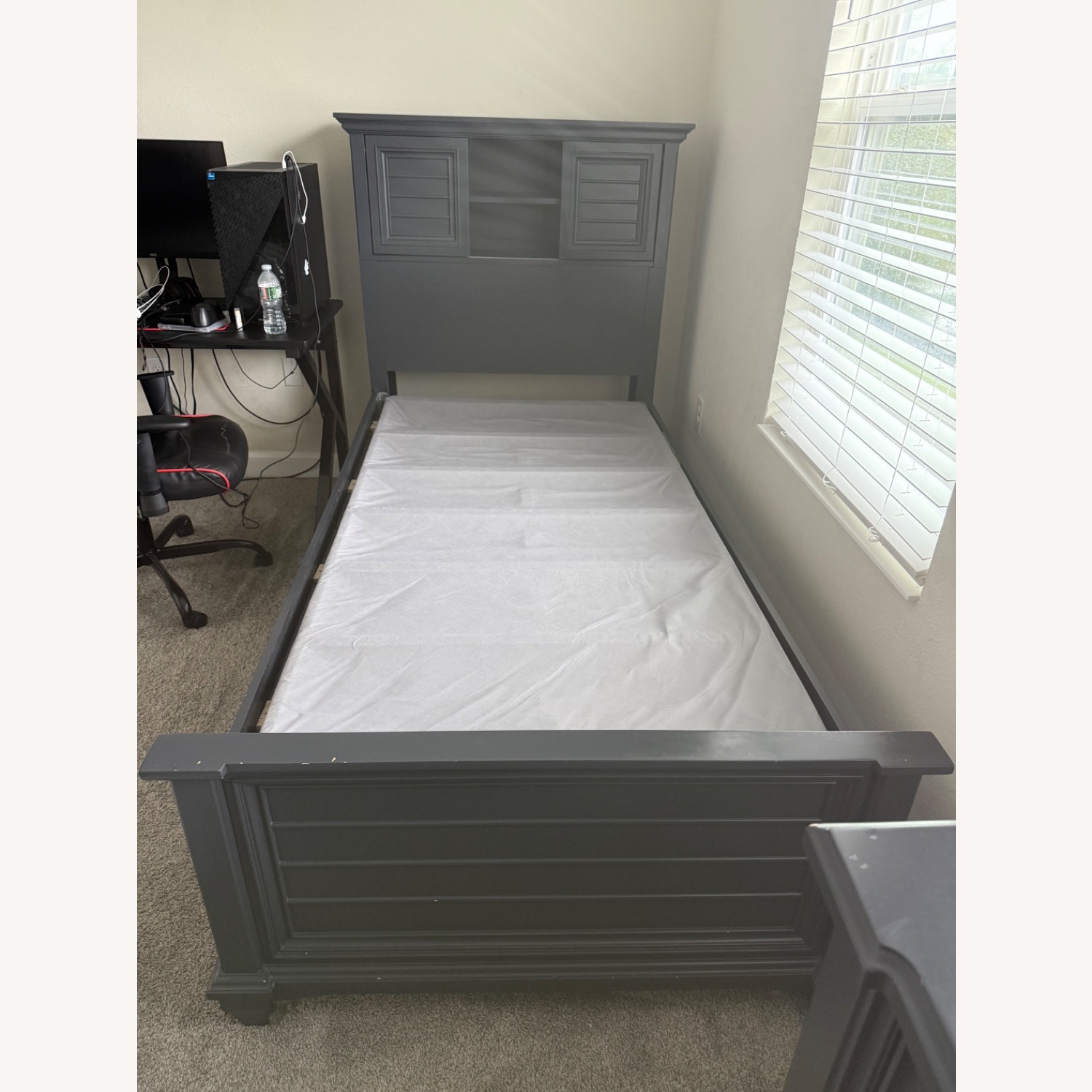 Rooms To Go Cubby Bookcase Headboard Bed - image-3