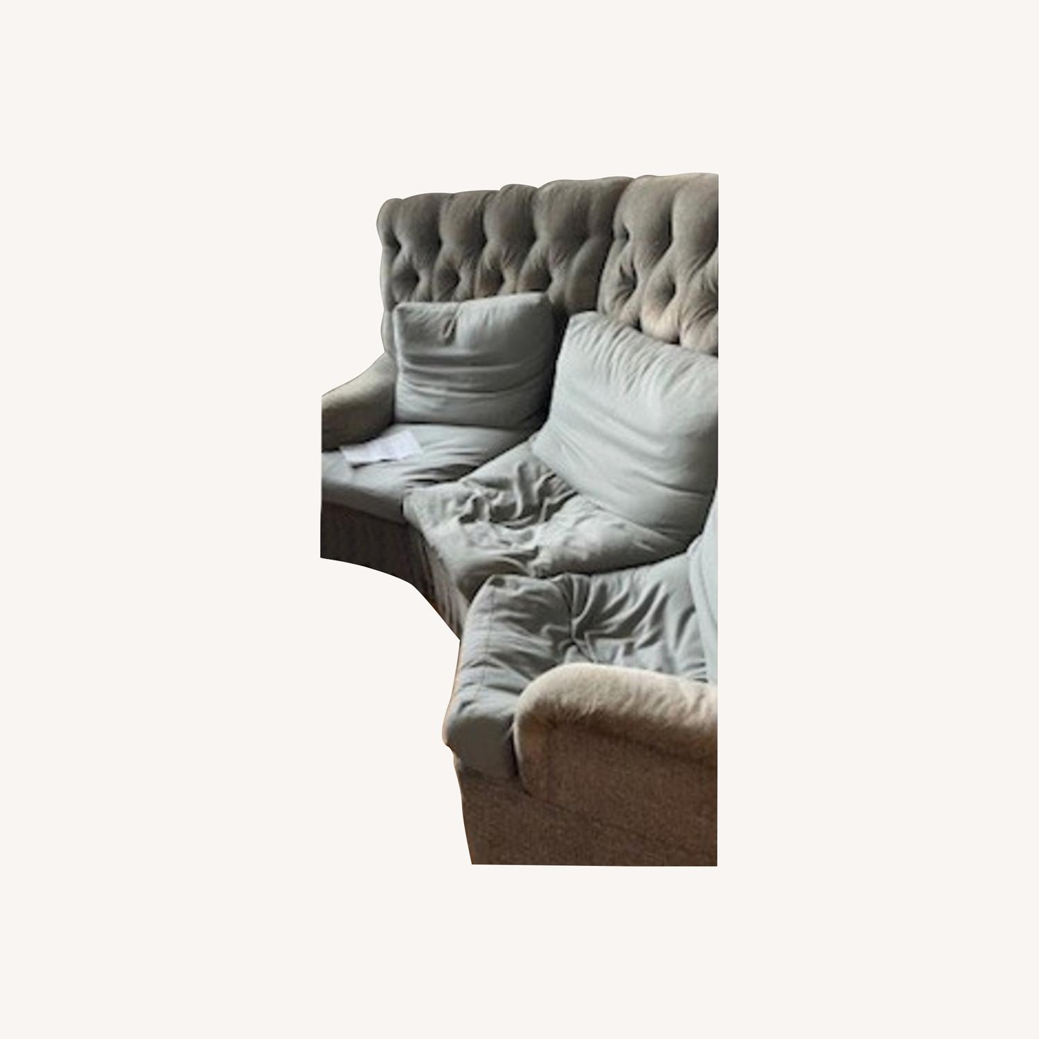 Stylish Desinger Sofa - image-0