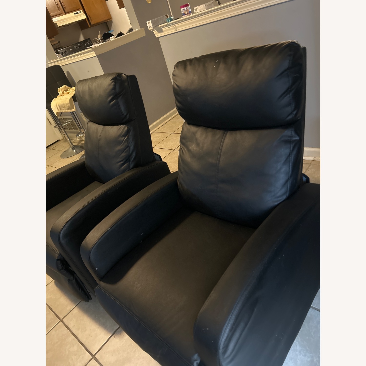 Recliner Black - image-3