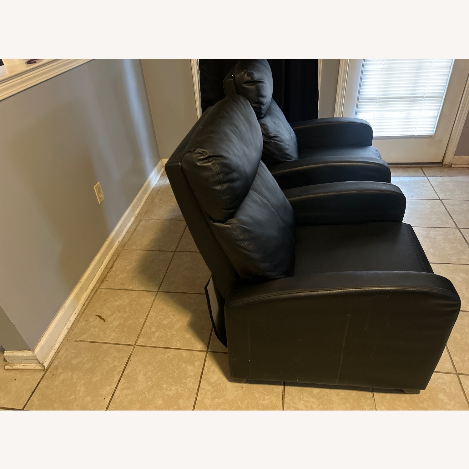 Recliner Black - image-2