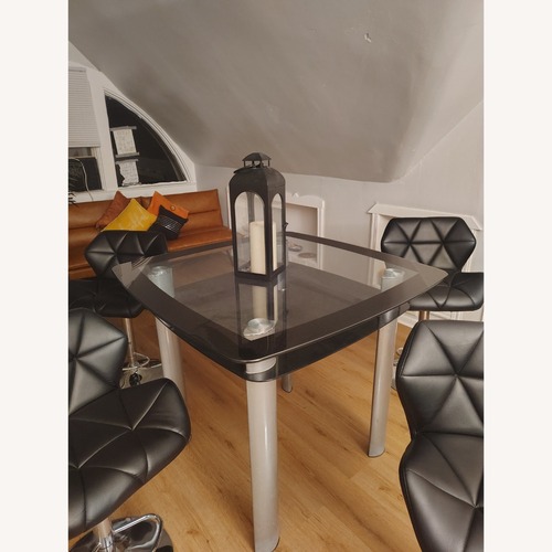 Used American Tables & Seating Living Room Table and Chairs for sale on AptDeco