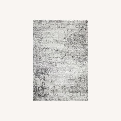 Used Gorgeous Light Gray Area Rug 5.7' x 7.1' for sale on AptDeco