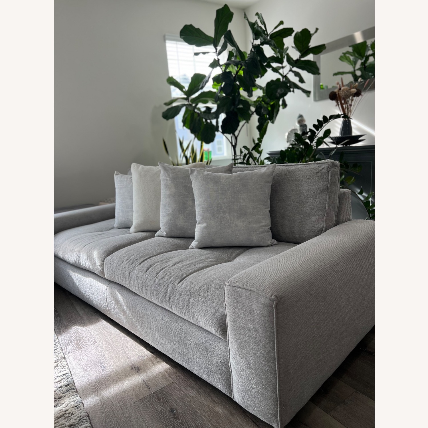 Havertys Seater Couch - image-0