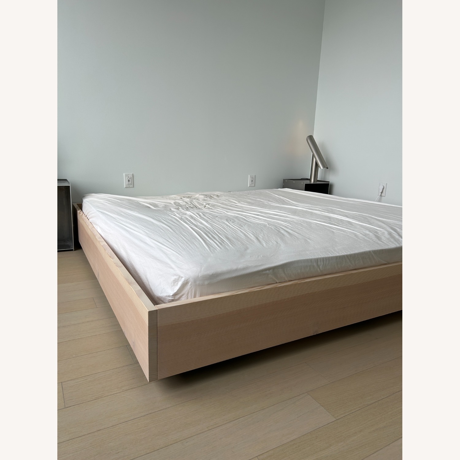 Axel Wannberg Floating Bed, King Size - image-4
